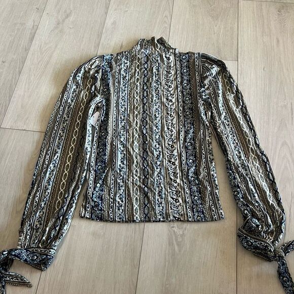 Free People Donatella Turtleneck Top size Small - Picture 2 of 8